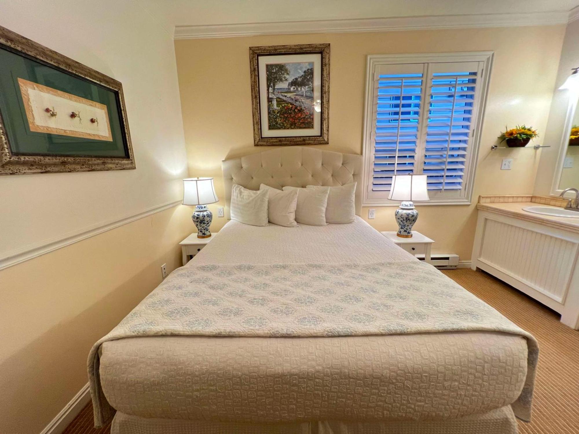 Best Western Grandma'S Feather Bed Mendenhaven Exterior photo