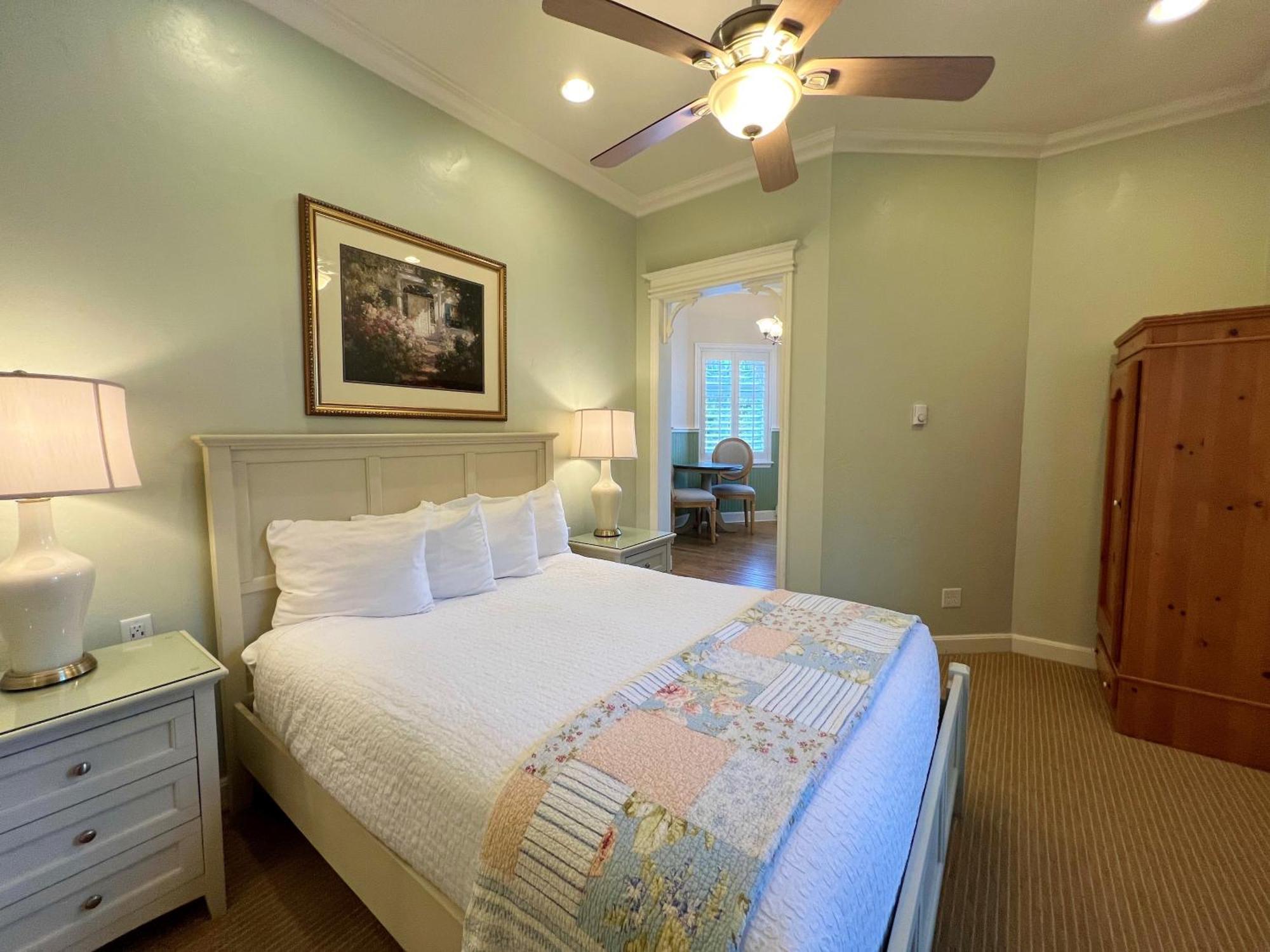 Best Western Grandma'S Feather Bed Mendenhaven Exterior photo