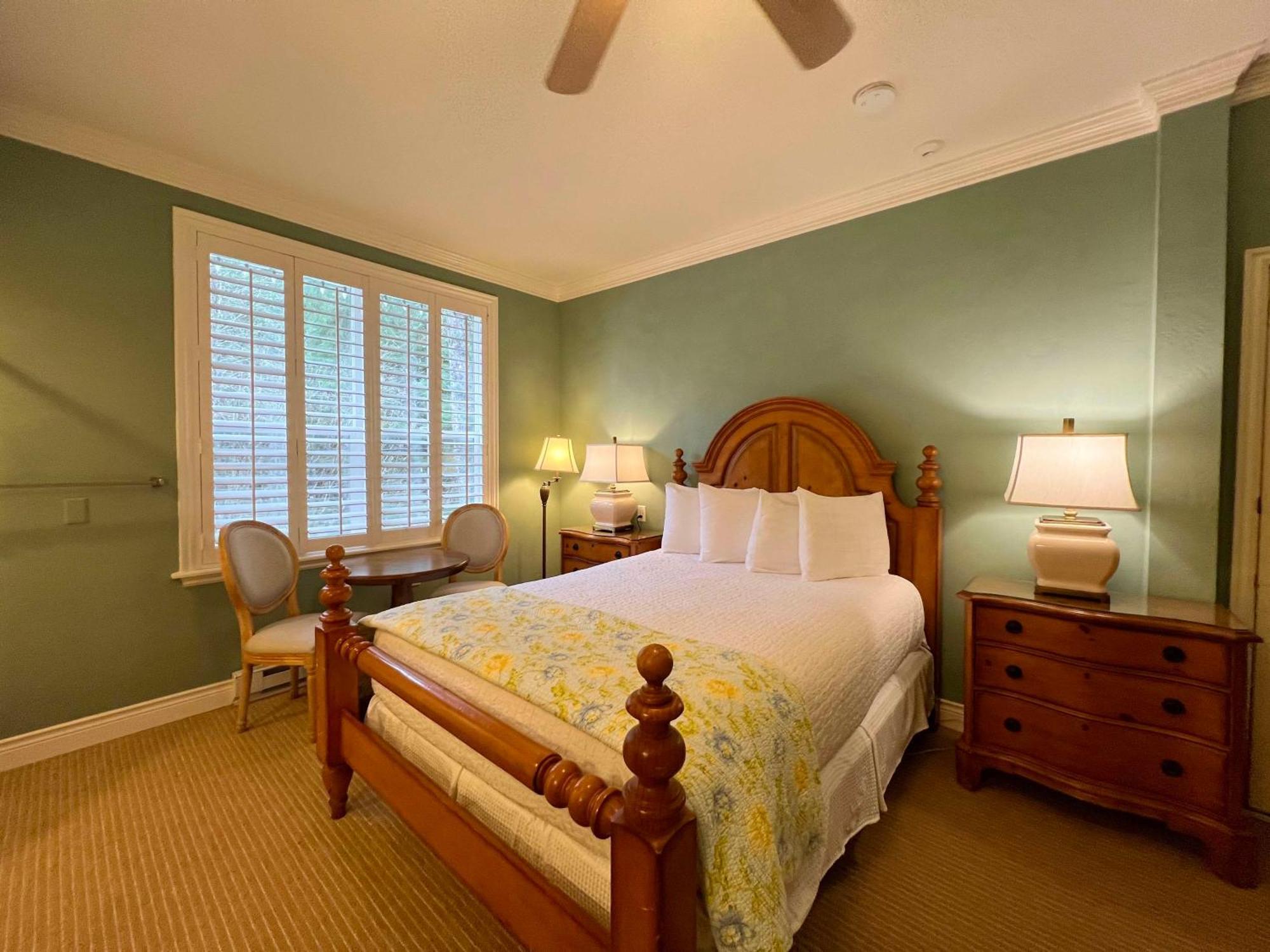 Best Western Grandma'S Feather Bed Mendenhaven Exterior photo