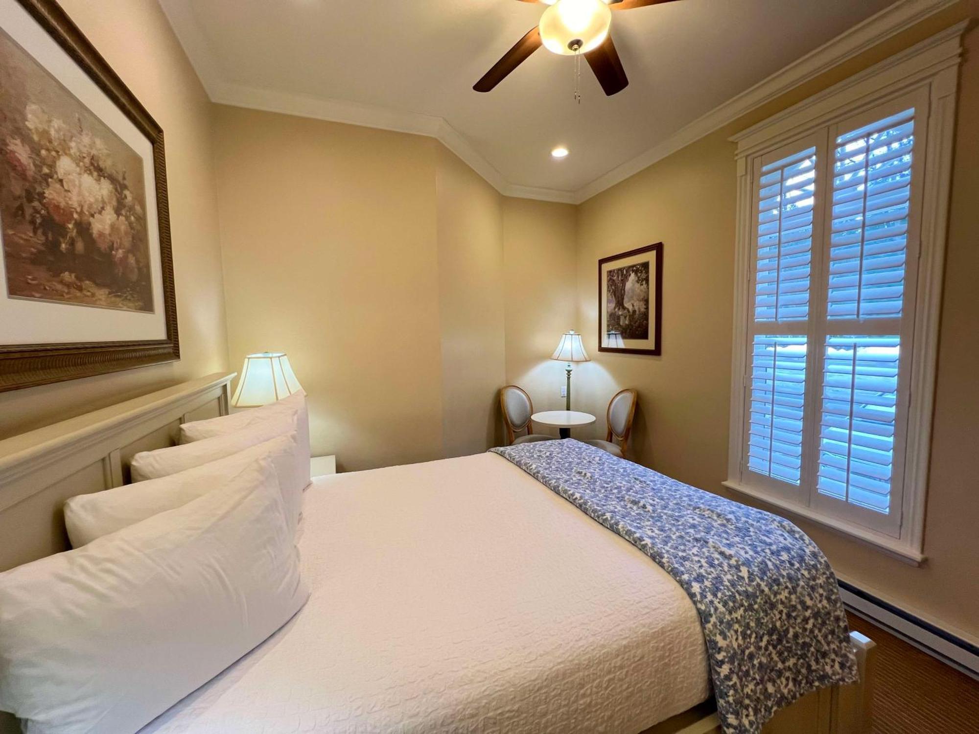 Best Western Grandma'S Feather Bed Mendenhaven Exterior photo