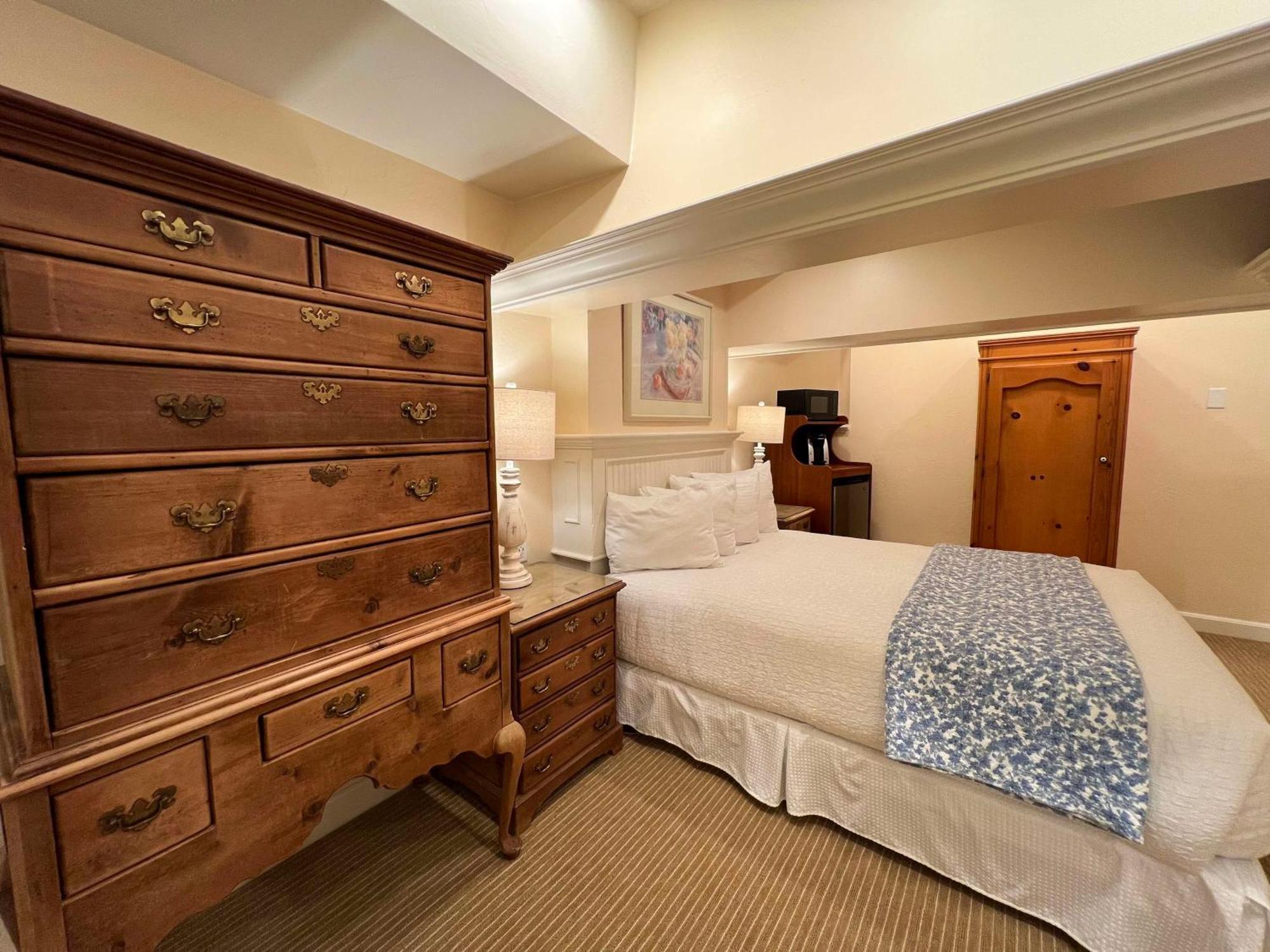 Best Western Grandma'S Feather Bed Mendenhaven Exterior photo